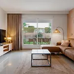 Casa Livia Met Aupingbedden Estepona